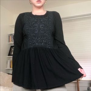 LOGO Black Embroidered Peasant Blouse Size Small